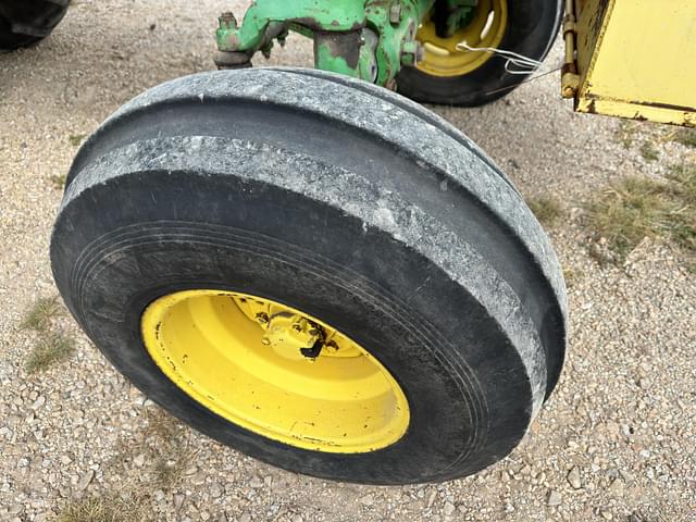 Image of John Deere 4020 equipment image 3