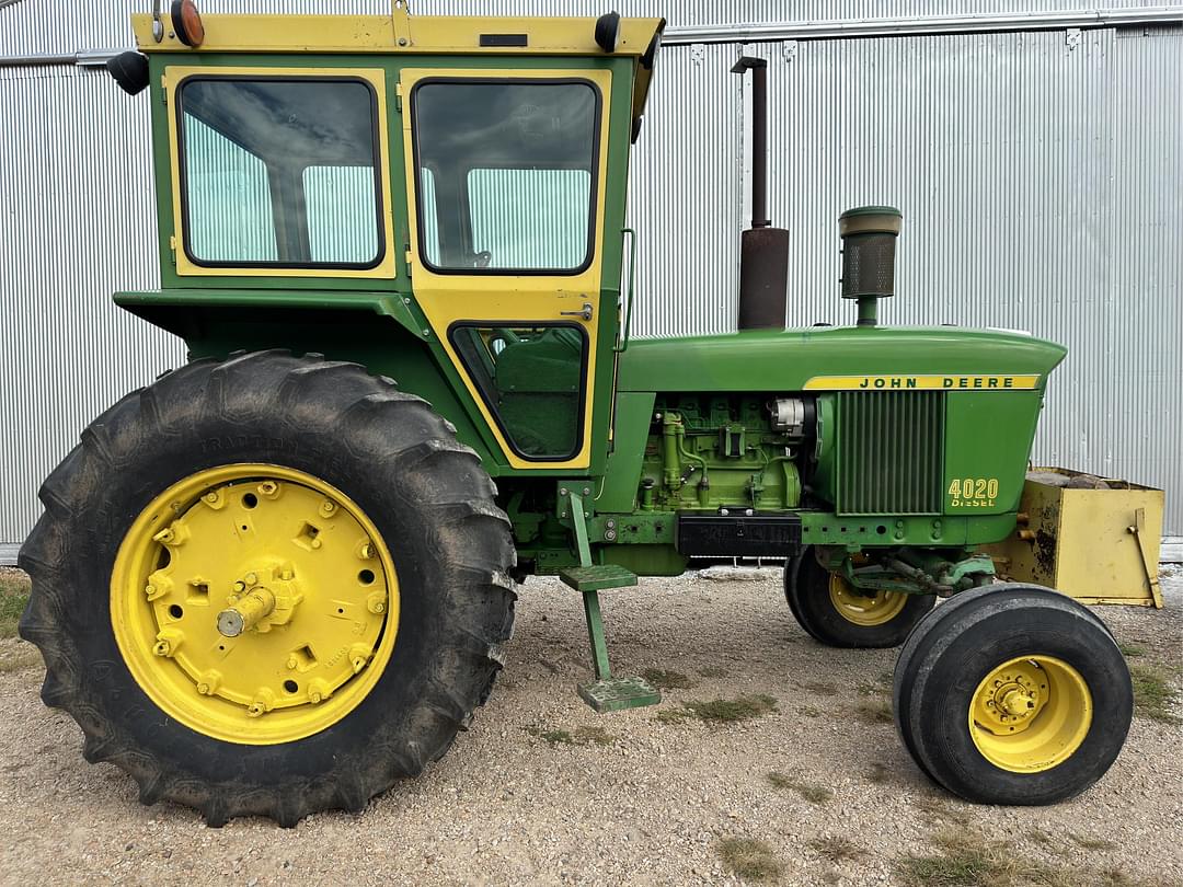 Image of John Deere 4020 Primary image