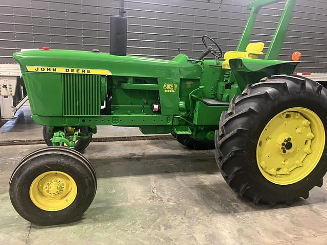 Image of John Deere 4020 equipment image 2