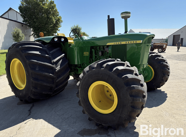 Image of John Deere 4020 equipment image 2