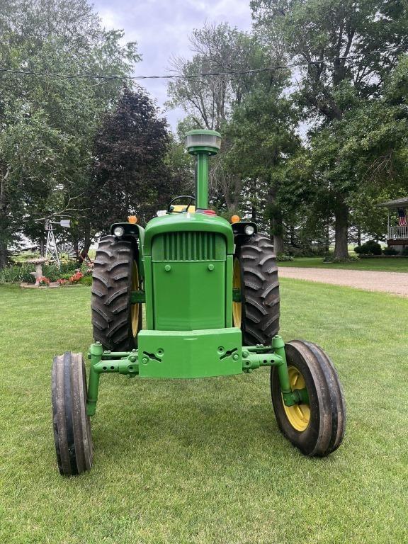 Image of John Deere 4020 equipment image 1