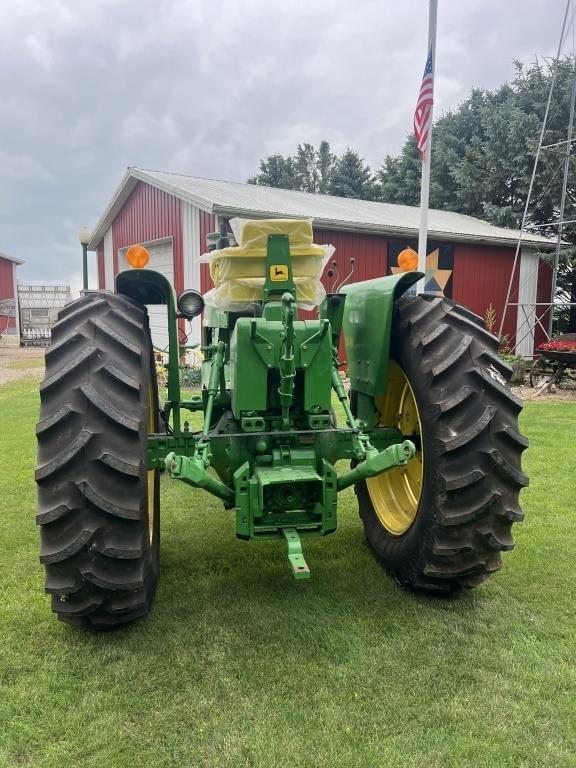 Image of John Deere 4020 equipment image 3