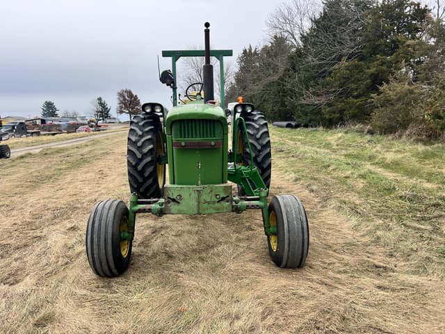 Image of John Deere 4020 equipment image 3