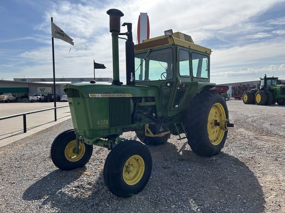 1971 John Deere 4320 Equipment Image0