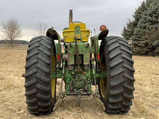 Image of John Deere 4320 equipment image 1