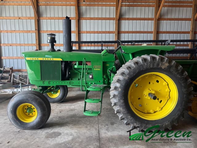 Image of John Deere 4320 equipment image 1
