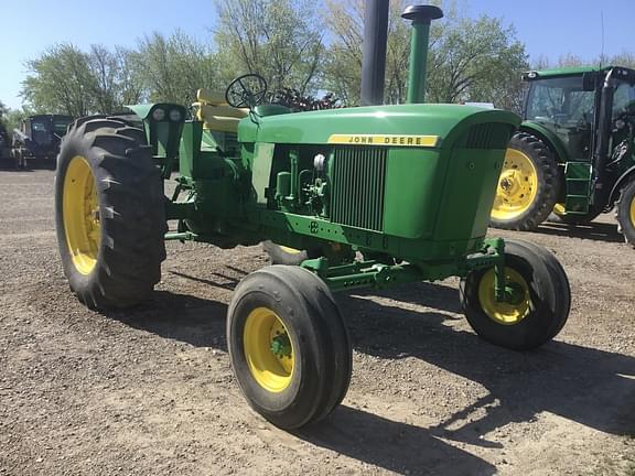 Image of John Deere 4320 Primary image