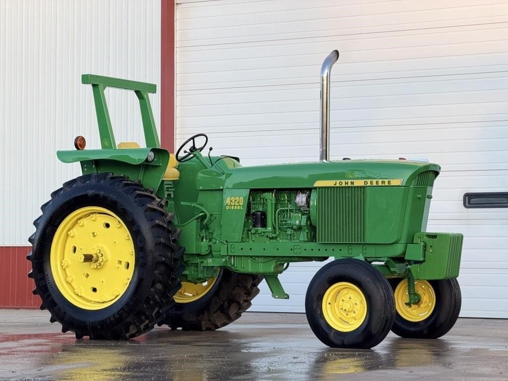 100 to 174 HP Tractors image