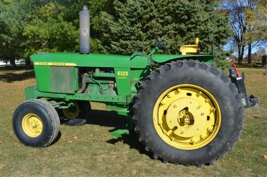 Image of John Deere 4320 Primary image