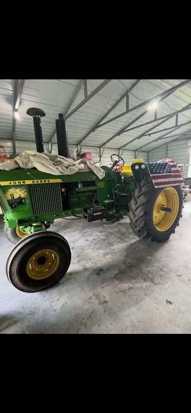 Image of John Deere 4320 equipment image 1