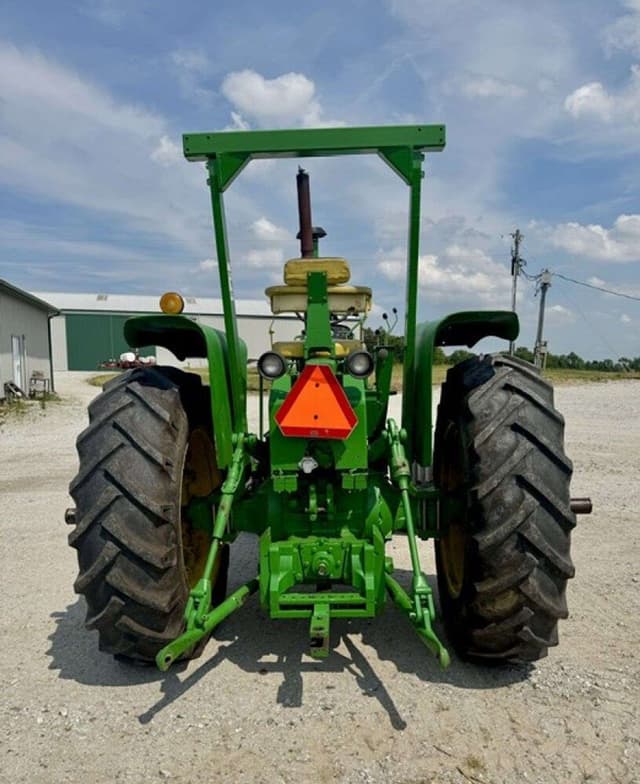 Image of John Deere 4620 equipment image 3
