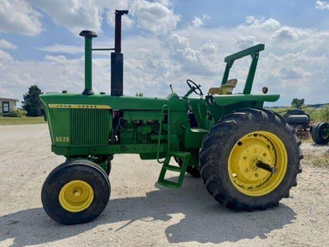 Image of John Deere 4620 equipment image 1