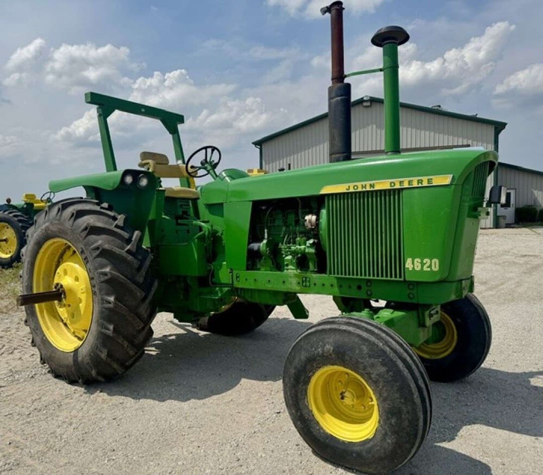 Image of John Deere 4620 Primary image