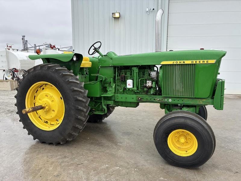 1971 John Deere 4620 Equipment Image0