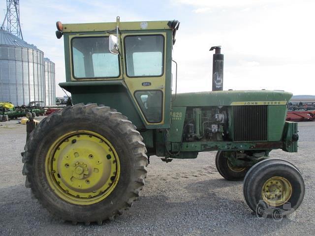 Image of John Deere 4620 equipment image 3