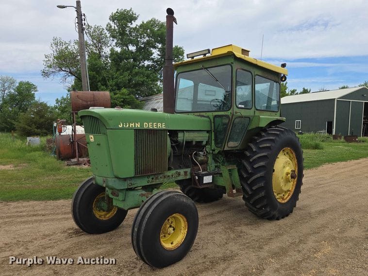 1971 John Deere 4620 Equipment Image0