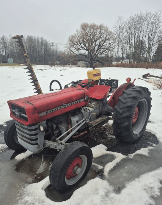 1971 Massey Ferguson 135 Equipment Image0