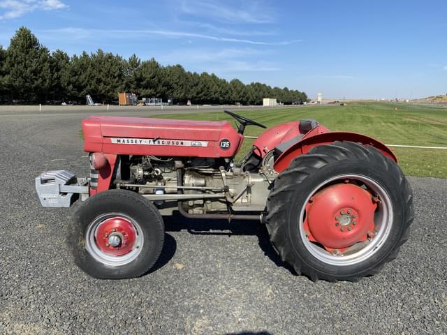 Image of Massey Ferguson 135 equipment image 1