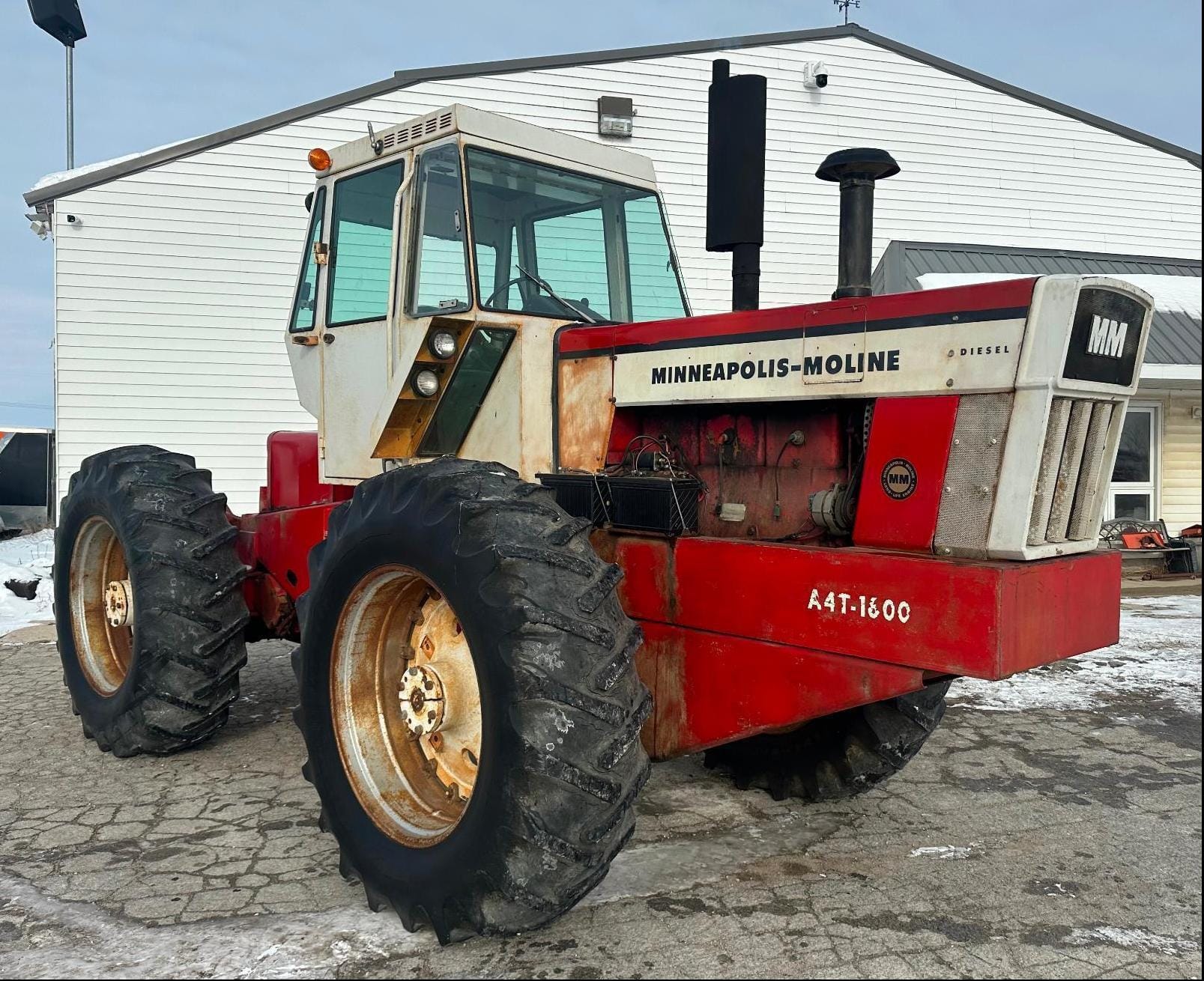 1971 Minneapolis-Moline A4T-1600 Equipment Image0