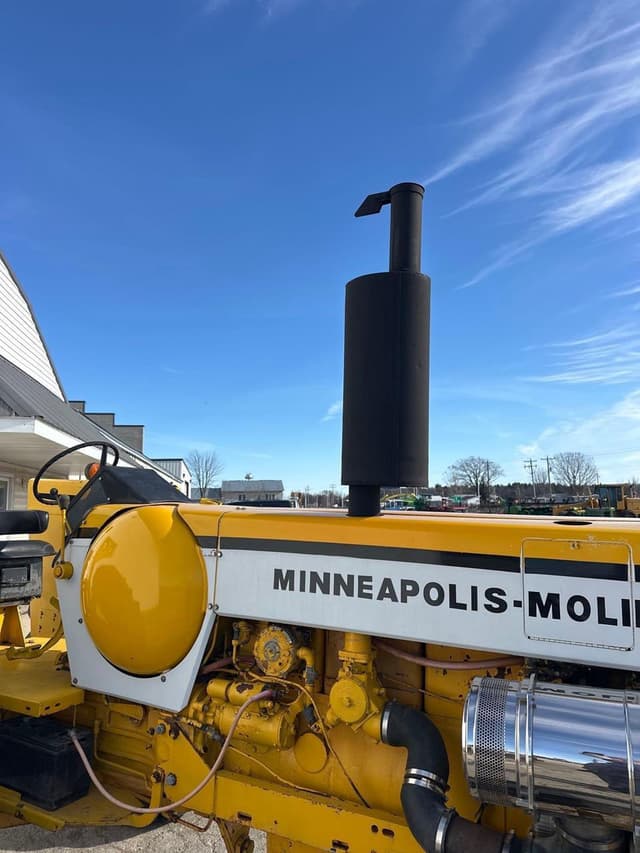 Image of Minneapolis-Moline G1350 equipment image 3