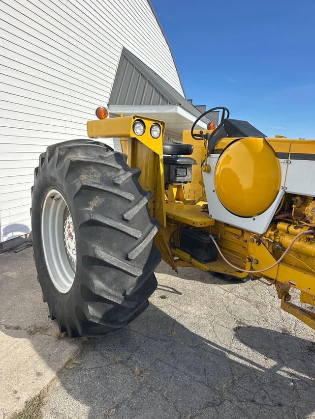 Image of Minneapolis-Moline G1350 equipment image 4