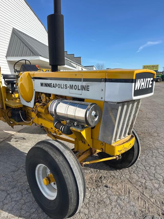 Image of Minneapolis-Moline G1350 equipment image 2