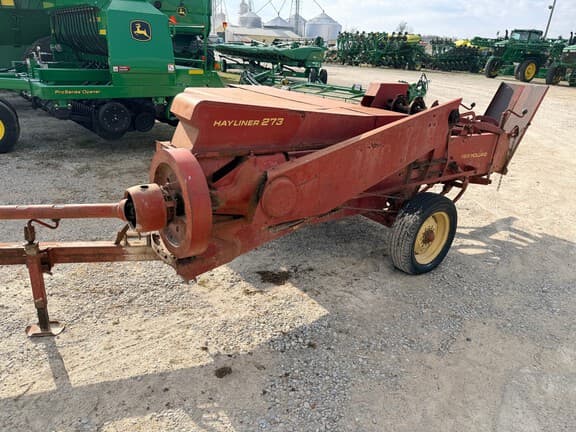 Image of New Holland 273 equipment image 1