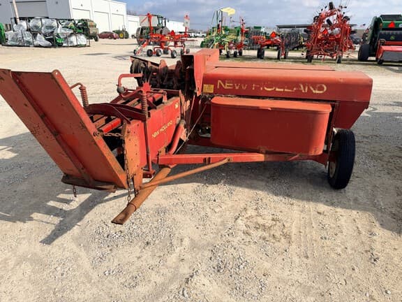 Image of New Holland 273 equipment image 2