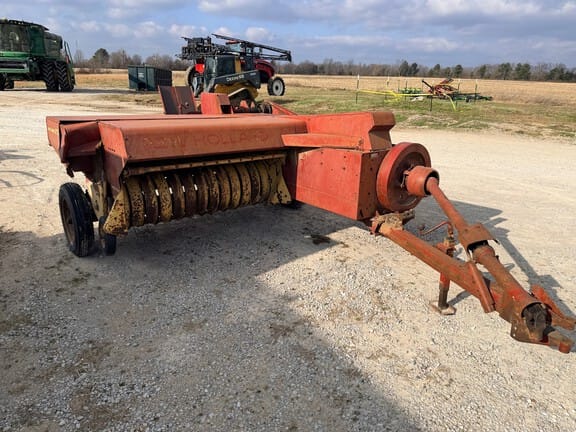 1971 New Holland 273 Equipment Image0