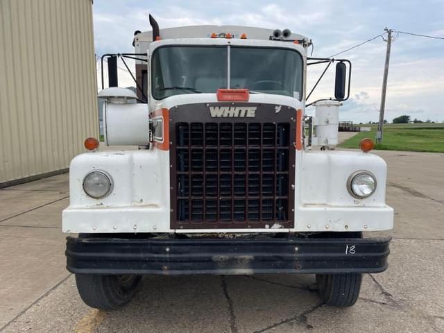 Image of White 9000 equipment image 1
