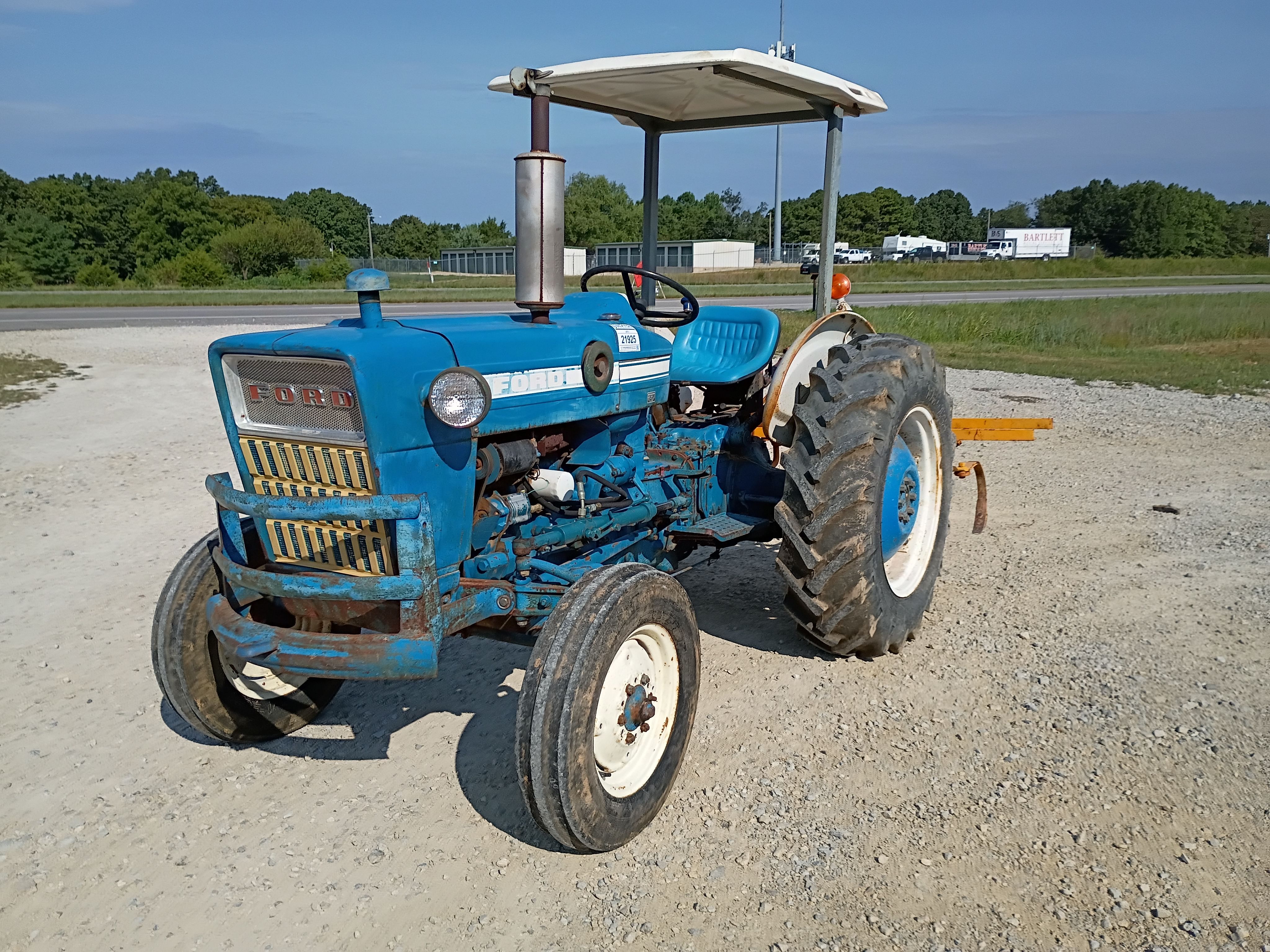 1972 Ford 3000 Equipment Image0
