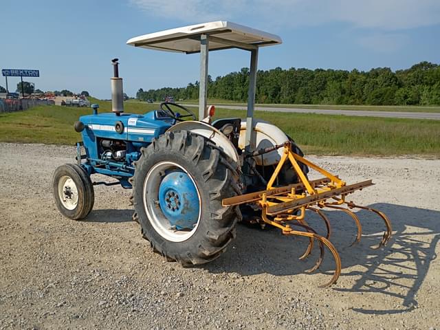 Image of Ford 3000 equipment image 4