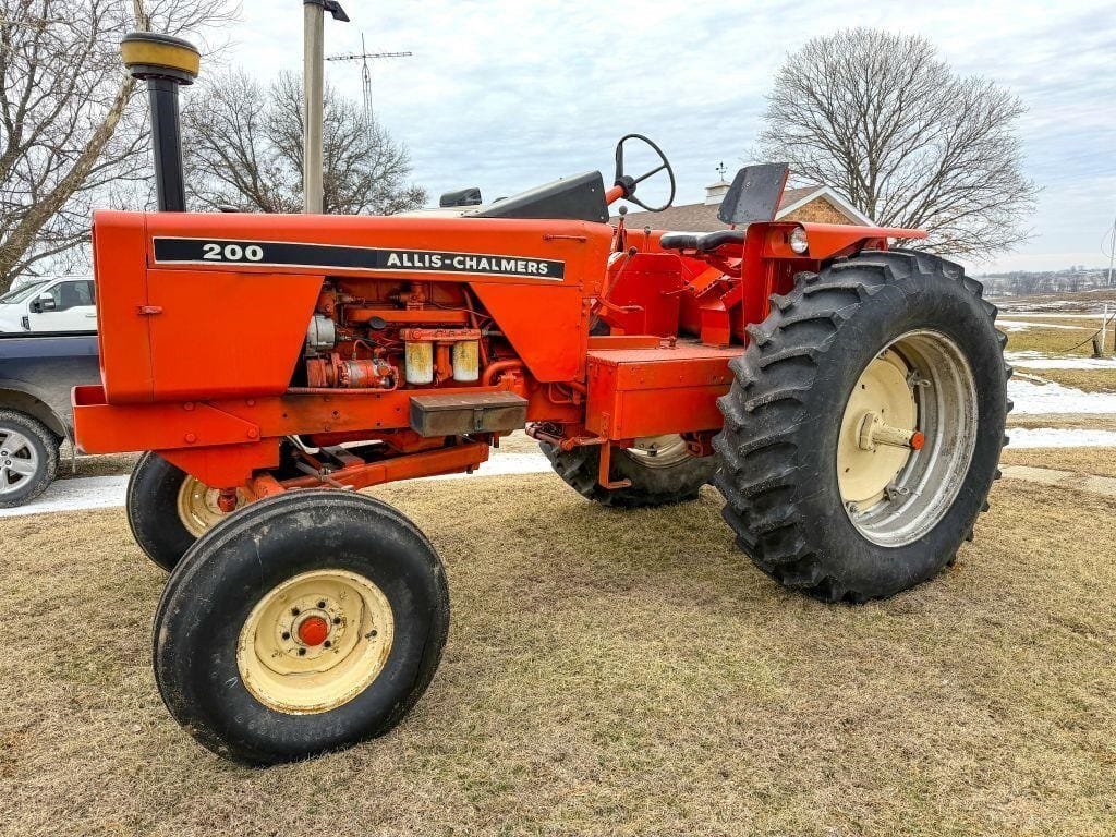 1972 Allis Chalmers 200 Equipment Image0