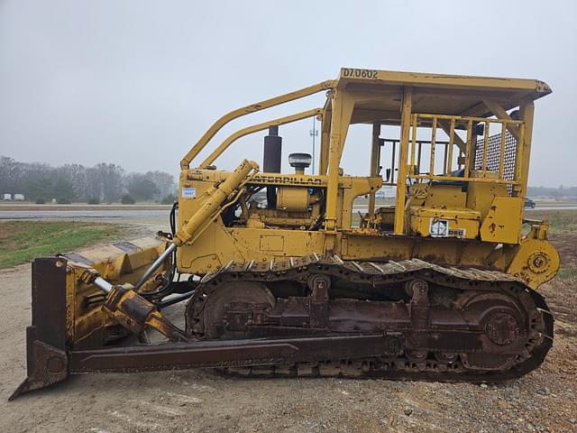 Image of Caterpillar D6C equipment image 3