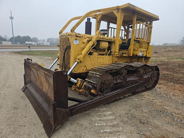 Image of Caterpillar D6C equipment image 1