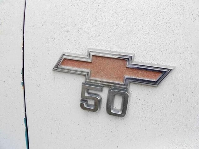 Image of Chevrolet 50 equipment image 2