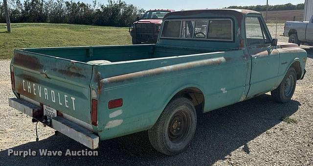 Image of Chevrolet C10 equipment image 4