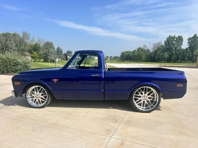 Image of Chevrolet C10 equipment image 1