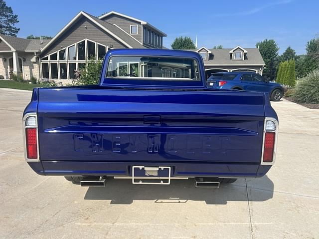 Image of Chevrolet C10 equipment image 4