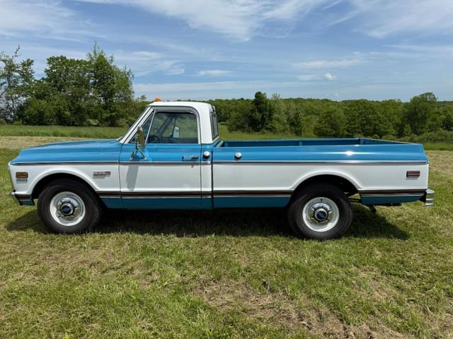 Image of Chevrolet C20 equipment image 2