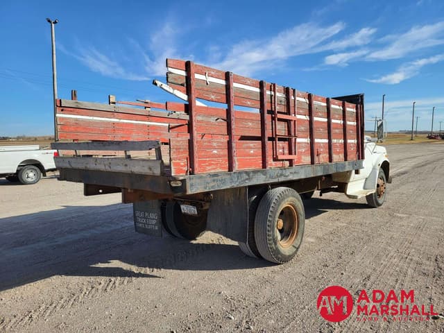 Image of Chevrolet C50 equipment image 2