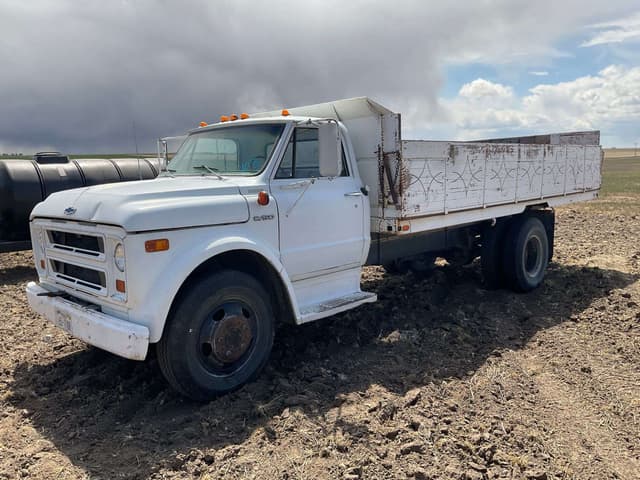 Image of Chevrolet C50 equipment image 2