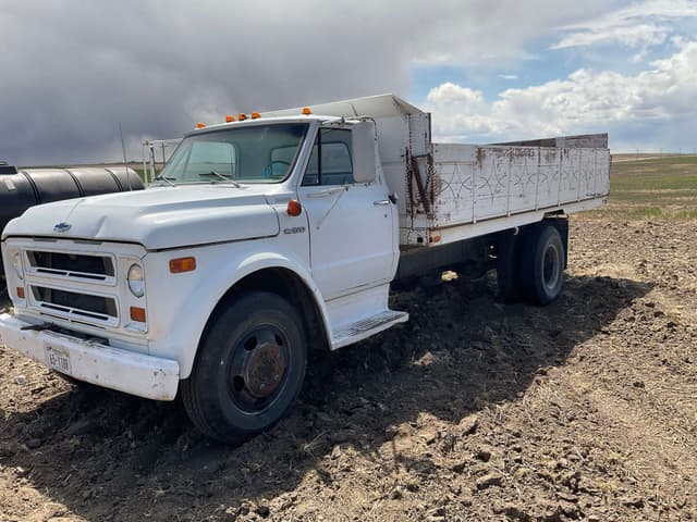 Image of Chevrolet C50 equipment image 1