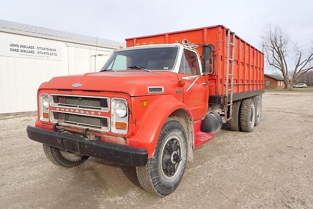 Image of Chevrolet C60 equipment image 2