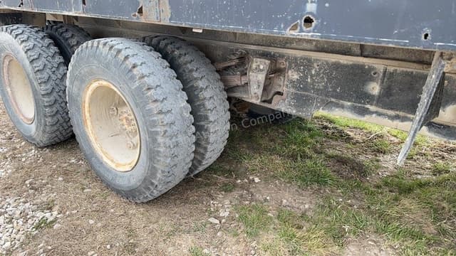 Image of Chevrolet C60 equipment image 3