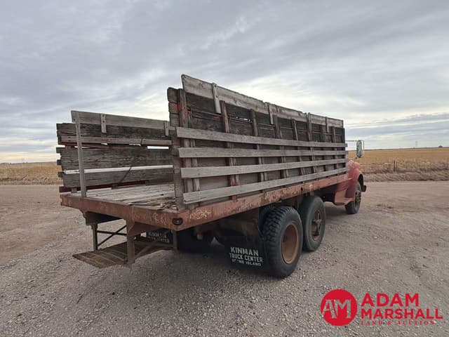 Image of Chevrolet C60 equipment image 4