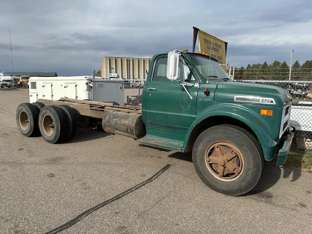 Image of Chevrolet C60 equipment image 1