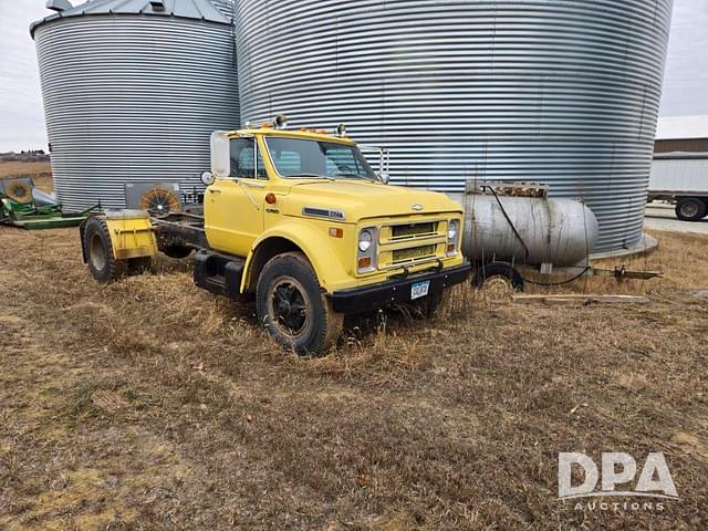 Image of Chevrolet C-80 equipment image 4