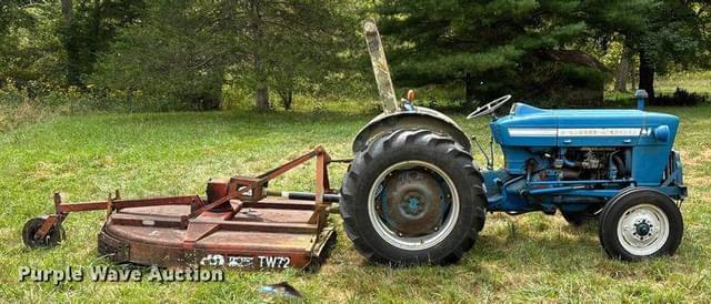 Image of Ford 2000 equipment image 3