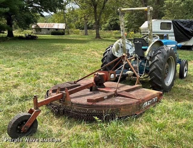 Image of Ford 2000 equipment image 4